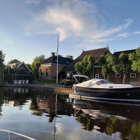 Puur Eastermar - Monumentaal, Authentiek En Luxe Koetshuis Aan Open Vaarwater Met Jacuzzi En Sauna Oostermeer Zewnętrze zdjęcie