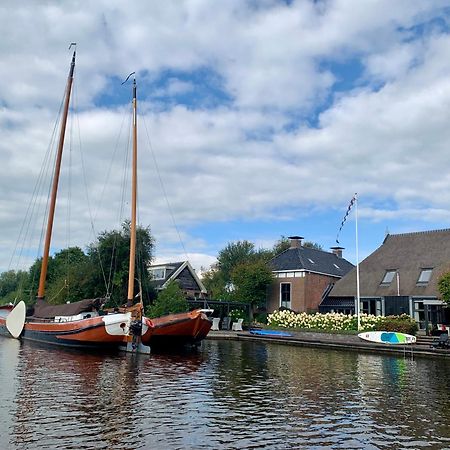 Puur Eastermar - Monumentaal, Authentiek En Luxe Koetshuis Aan Open Vaarwater Met Jacuzzi En Sauna Oostermeer Zewnętrze zdjęcie