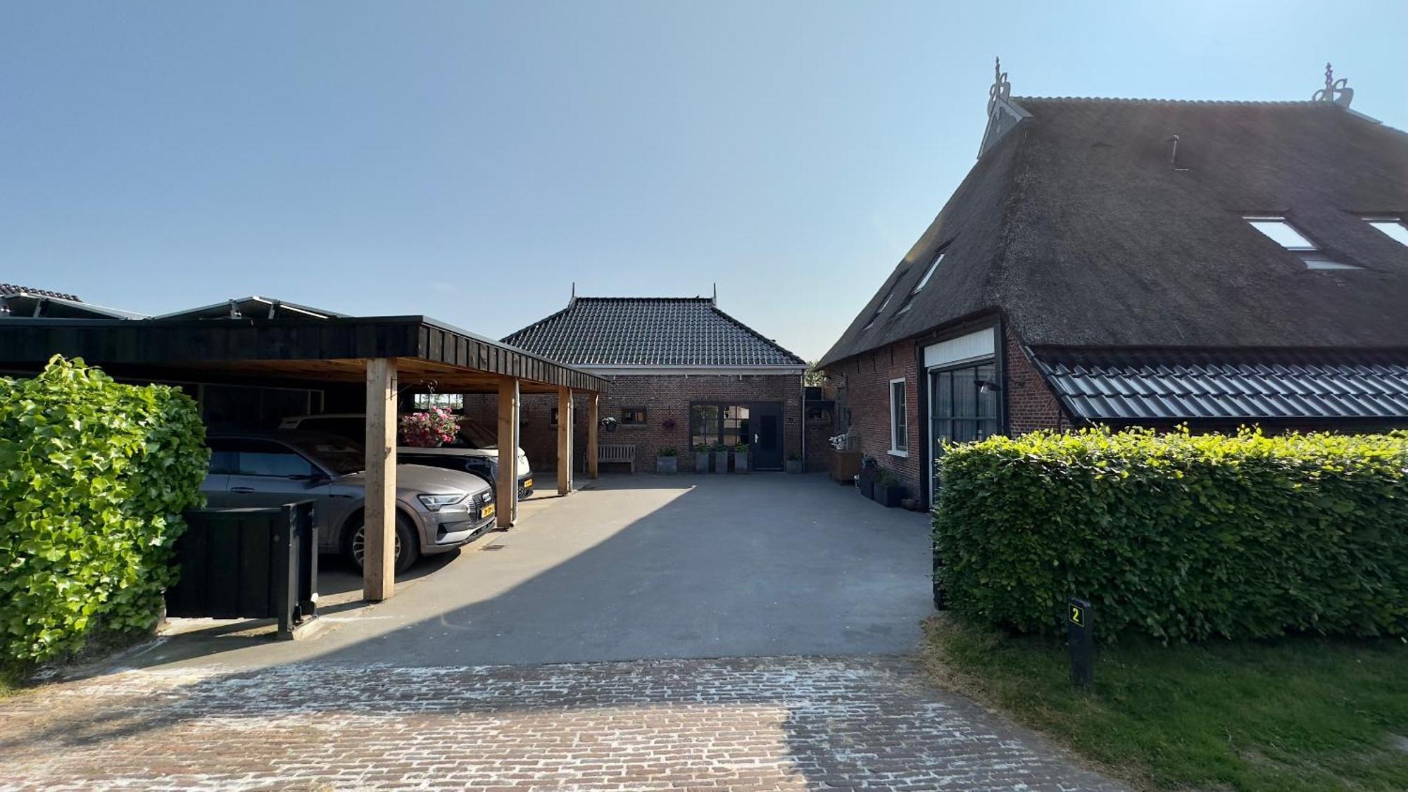 Puur Eastermar - Monumentaal, Authentiek En Luxe Koetshuis Aan Open Vaarwater Met Jacuzzi En Sauna Oostermeer Zewnętrze zdjęcie